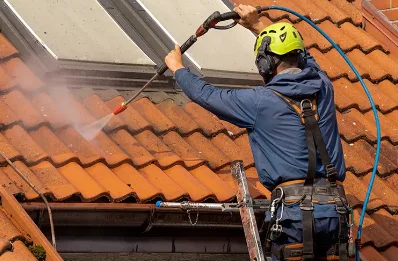 Démoussage et hydrofuge de toiture à Époye